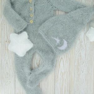 Cozy Gray Knit Newborn Photoshoot Outfit with Hat